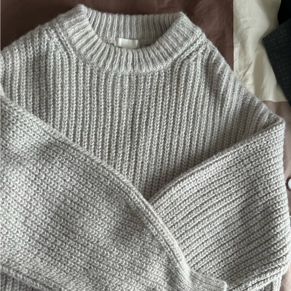 H&M sweatshirt